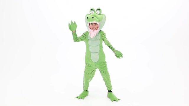 Bring Neverland’s sneaky yet lovable menace to life with our Disney Peter Pan Tick-Tock Crocodile Kid's Costume! Become the cutest clock-swallowing nemesis today!