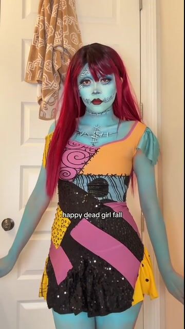 Bring the charm of this iconic character to life from Tim Burton's classic Nightmare Before Christmas with our Sally Glam Women's Costume! It is perfect for fans and Halloween festivities!